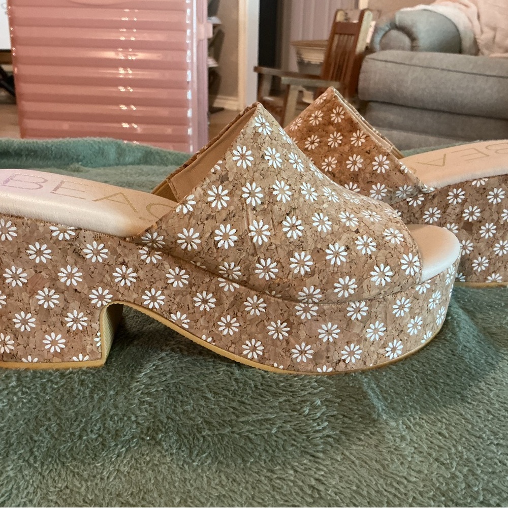 Tan Floral Women's Platform Shoes